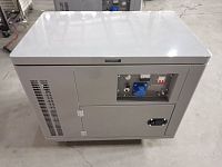 Дизельный генератор АМПЕРОС LDG12000E в кожухе (миниатюра)